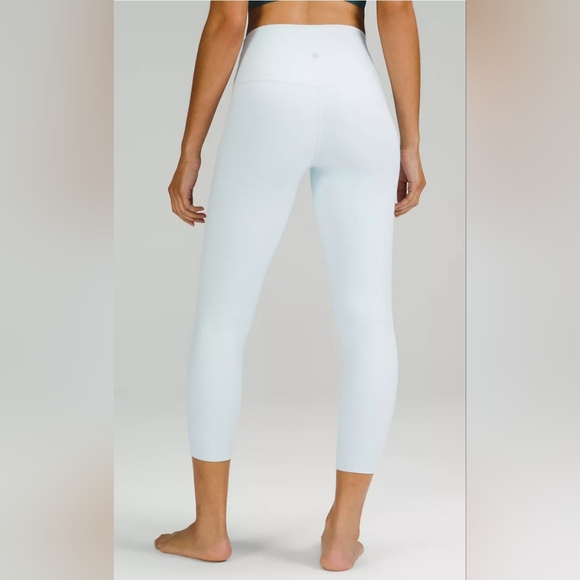 Lululemon - Picture 3 of 4